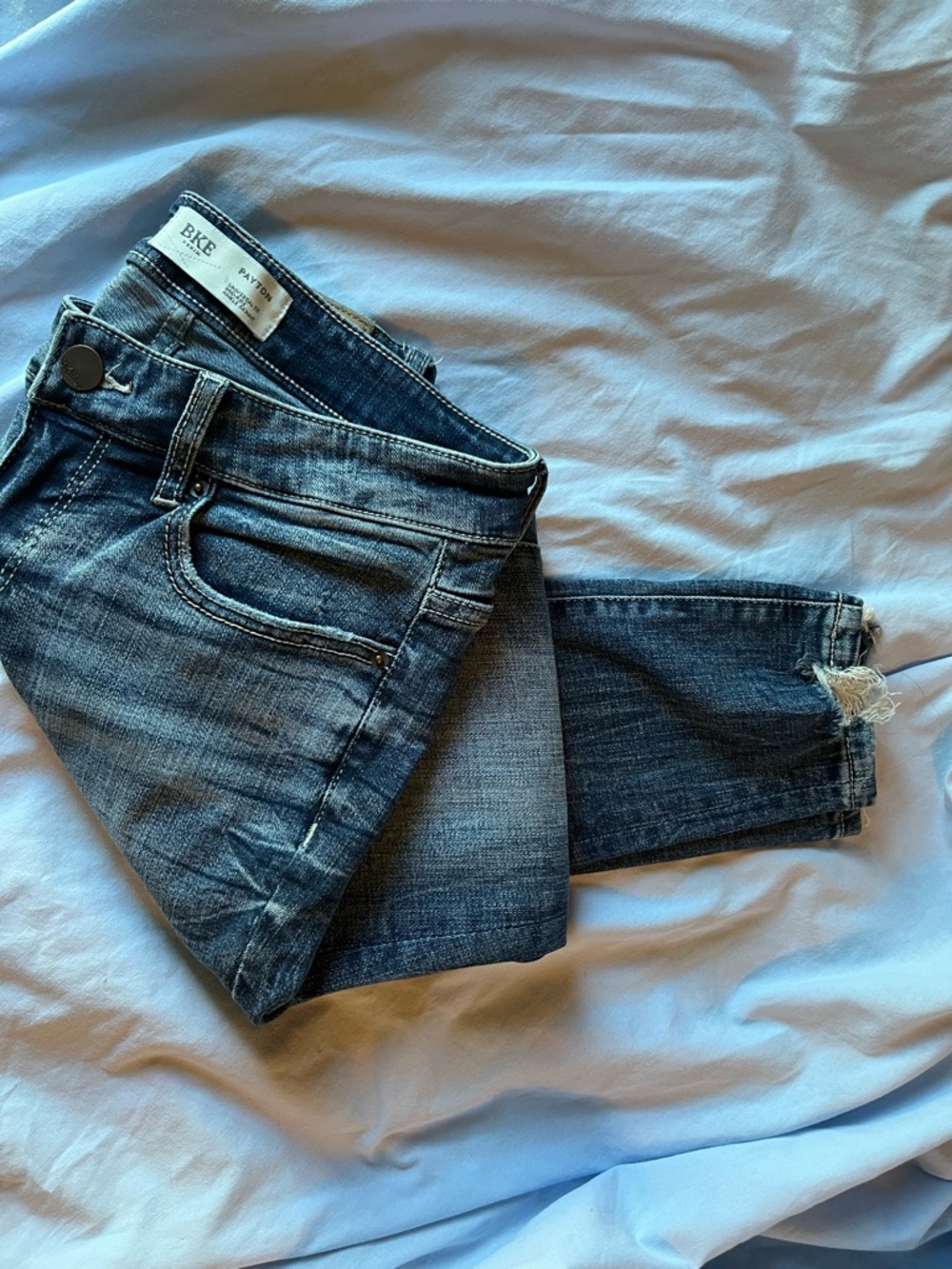 BKE Payton Jeans in Faded Blue Wash - Picture 3 of 4